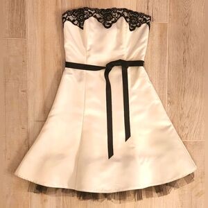 Jessica McClintock Gunne Sax Dress 3/4 Strapless Fit & Flare White Silky Black S